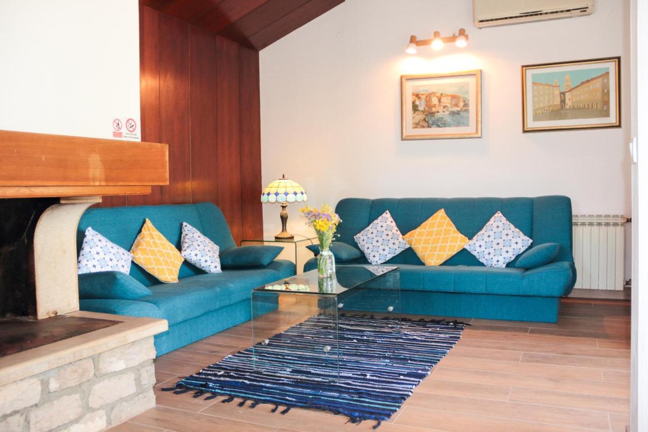 Holiday Home Laurea Supetar Buitenkant foto